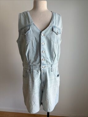 LEVIS  Vest Romper Light Wash Denim Sleeveless